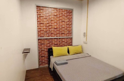 Racha Thewa Hostel | Near BKK Airport Hostel