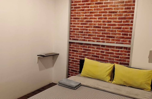 Racha Thewa Hostel | Near BKK Airport Hostel