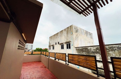 Vientiane Hostel | TT Premium Hostel Vientiane