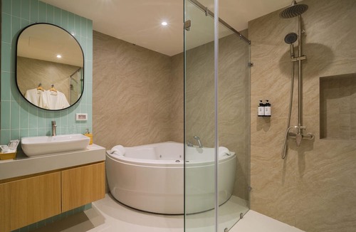 Yan Nawa Hostel | BEAT. Warii Hostel at Chaophraya River