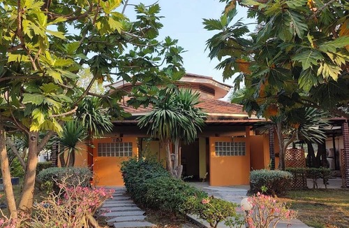 Photharam Hotel | Cabbages & Condoms Hotel Ratchaburi