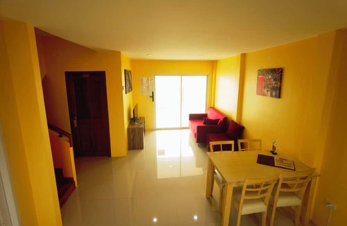 Nakhon Chai Si Hotel | DreamStay
