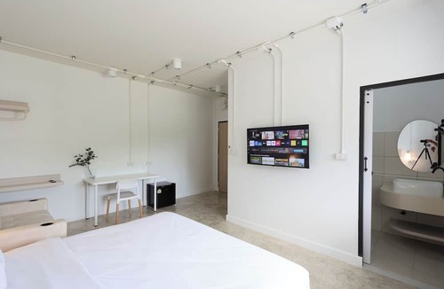 Talat Yai Hotel | LFOUR