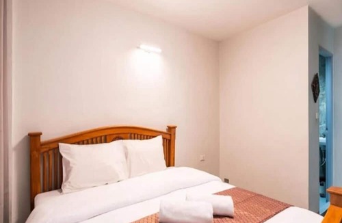 Chana Songkhram Hotel | GO INN Khaosan