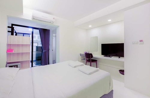Embassy District Hotel | Quite Grove Hotel