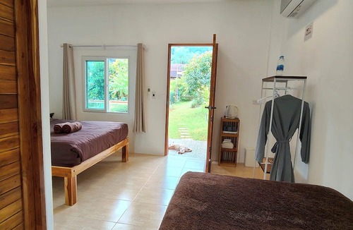 Pangmapha Bed & Breakfast | GJ TOUR and HOME STAY