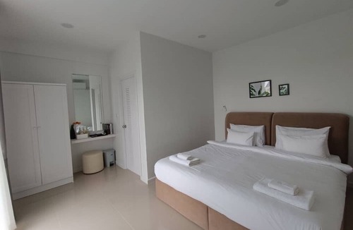 Pong Ta Long Villa | Rocky Pool Villa Khaoyai