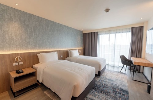 Wachira Phayaban Hotel | TARA Bangkok Riverside