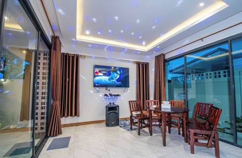 Bang Sare Villa | Rising Pool Villa Bang Saray