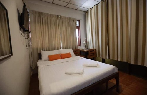 Don Muang Hostel | Banana Hostel Donmuang
