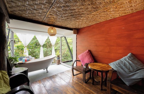 Mae On Hotel | Monruamsuk Homestay Cafe And Bistro