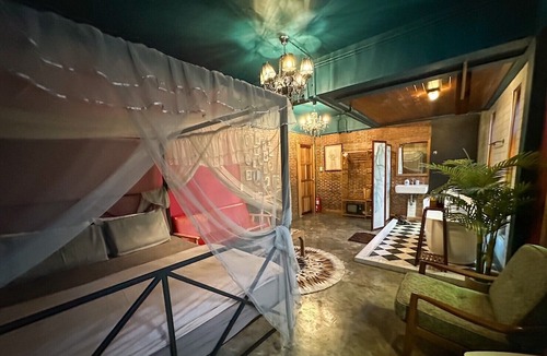 Khlong Tan Nuea Villa | T-House Bkk 6BR Max15ppl w Swimming pool