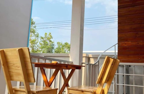 Koh Lan Hotel | Samanta By The Hill