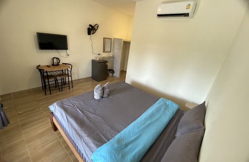 Tha Bo Hostel | Bansuanvintagehotel