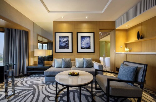 Chatuchak Hotel | Centara Grand at Central Plaza Ladprao Bangkok