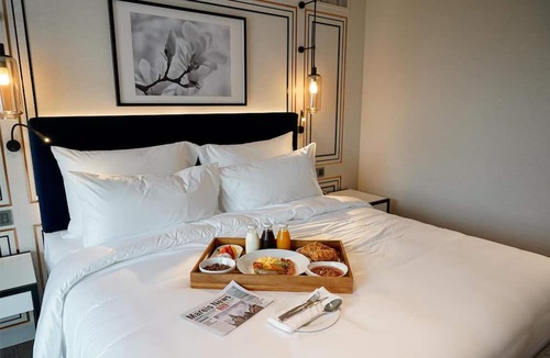 Ploenchit Hotel | Radisson Hotel Chateau de Bangkok
