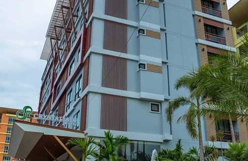 Noen Phra Hotel | Crystal Jade Hotel