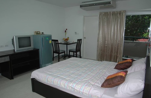Chom Phon Hotel | PMTK Residence