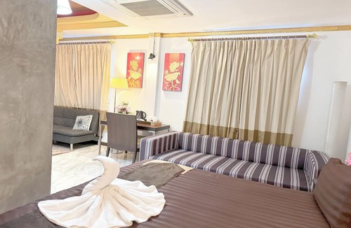 Mae Pu Kha Hotel | Chiangmai Lanna & Modern Loft Hotel