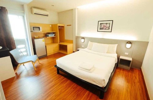 Silom Hotel | Collection O Thaiphiphat House Silom