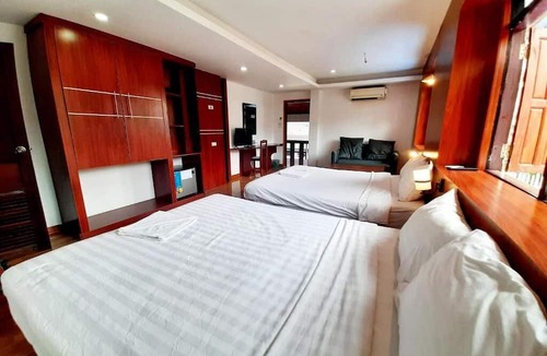 Vang Vieng Hotel | Vang Vieng Sky Mountain View Hotel