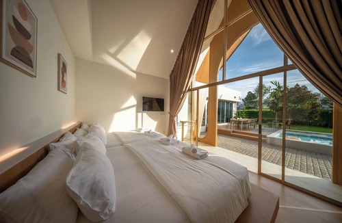 Huai Yai Villa | Winvilla Pattaya - Private Pool Villa 5 Bedrooms