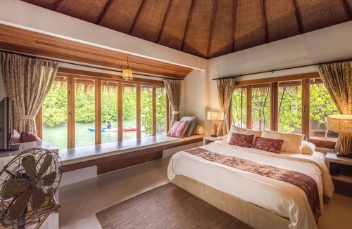 Ranong Hotel | The Blue Sky Resort Koh Payam
