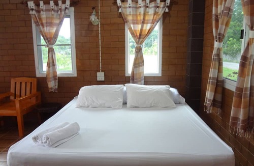 Nakhon Nayok Hotel | I Din Lake View Resort Nakhon Nayok
