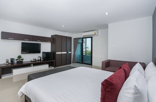 Nong Bon Hotel | De Botan Srinakarin Hotel & Residence