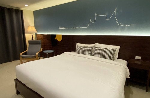 Anusawari Hotel | The Royal Bee Apart Hotel
