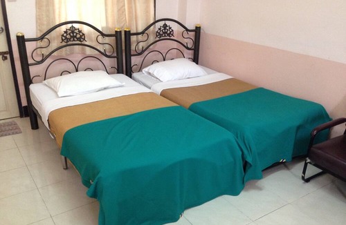 Tha Tum Hotel | J.J. Apartment Klongrung