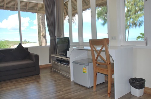 Puk Tian Hotel | Puktien Cabana Beach Resort and Residence
