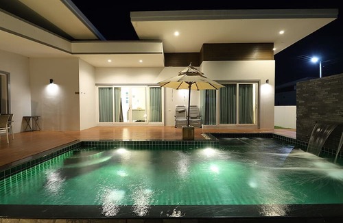 Hin Lek Fai Villa | Jira Pool Villa