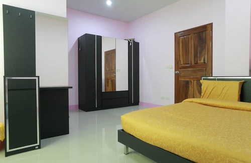 Nai Mueang Hotel | V Residence