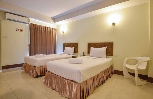 Bang Phra Hotel | Trat Center Hotel