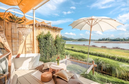 Chiang Rai Villa | 1000 Stars