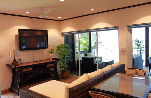 Bang Po Villa | Superb Beachfront Villa with private Pool & Jacuzzi in tropical garden.