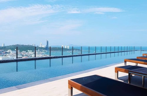 Pattaya Bay Apartment | Excellent Location - Condo Infinity Pool Pattaya