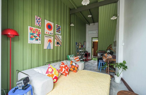 Pom Prap House | Baan Lek Tee 6 - Chinatown near Yaowarat and MRT