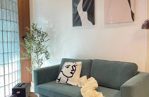 Samphanthawong House | Nueng Rana 113 Unique House in Chinatown 3BR 2BA - Villa