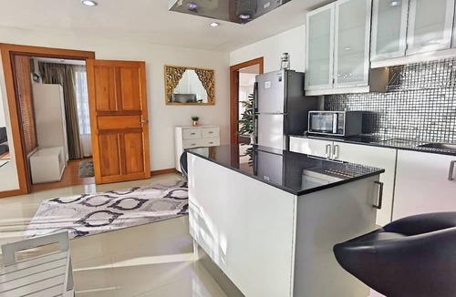 Jomtien Apartment | Jomtien beach center point, direct sea-view, THE best location!