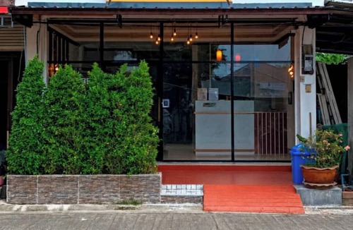 Chiang Rai Apartment | ห้องพักสะอาด ดีไซน์โมเดิร์น เตียงนุ่มนอนหลับสบาย พร้อมสิ่งอำนวยความสะดวกครบครัน