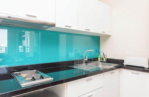 Khlong Ton Sai Apartment | Luxurious 2-Bedroom Apartment Near Chao Phraya River