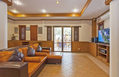 Na Chom Thian Villa | Baan Talay Home Jomtien Beach