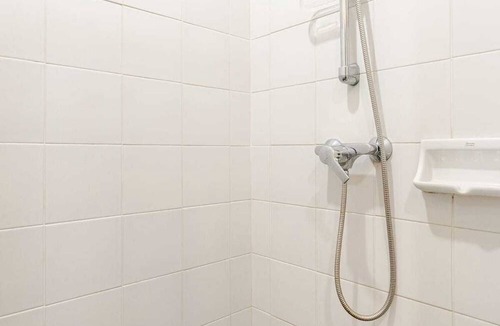 Asoke Apartment | Spacious 4-bedroom Penthouse.8 min to BTS. Next to Emsphere. Elevator+Wheelchair