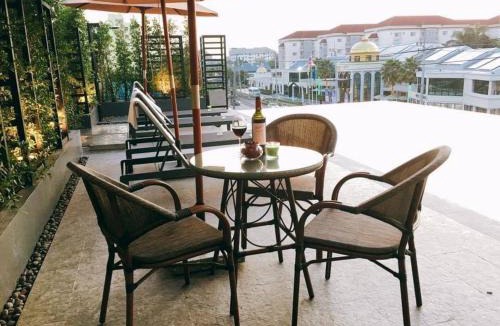 Bang Sao Thong Hotel | Jenz hotel