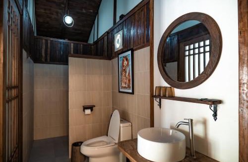 Wat Bung Toei House | Aki house