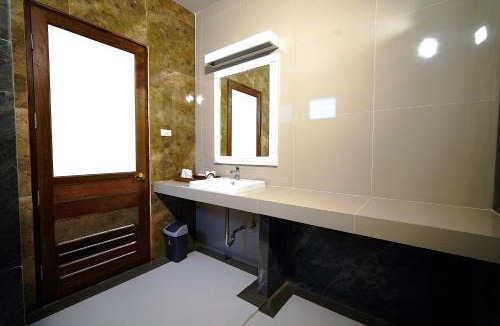 Chaloklum Hotel | Villa Cha-Cha Chalok-lam Beachfront Resort Koh Phangan