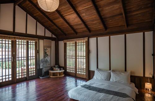 Wat Bung Toei House | Aki house