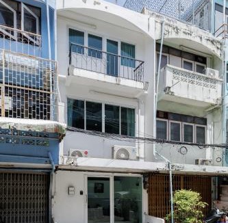 Bang Na Apartment | Nitichai Place, Private Sukhumvit Townhome 8PAX